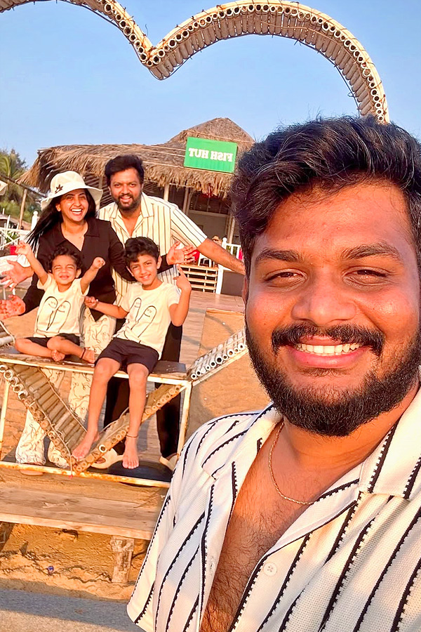 Anchor Lasya enjoying her vacation with family in Goa Photos15