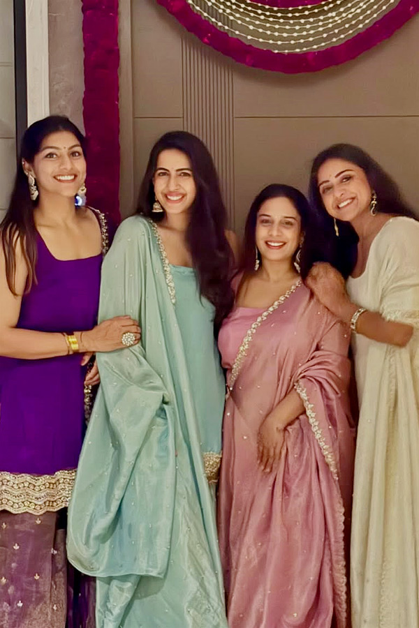 Jahnavi dasetty baby bump.. Niharika konidela Spend Time With Friends Photos5