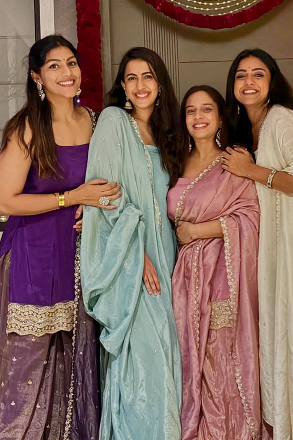 Jahnavi dasetty baby bump.. Niharika konidela Spend Time With Friends Photos7