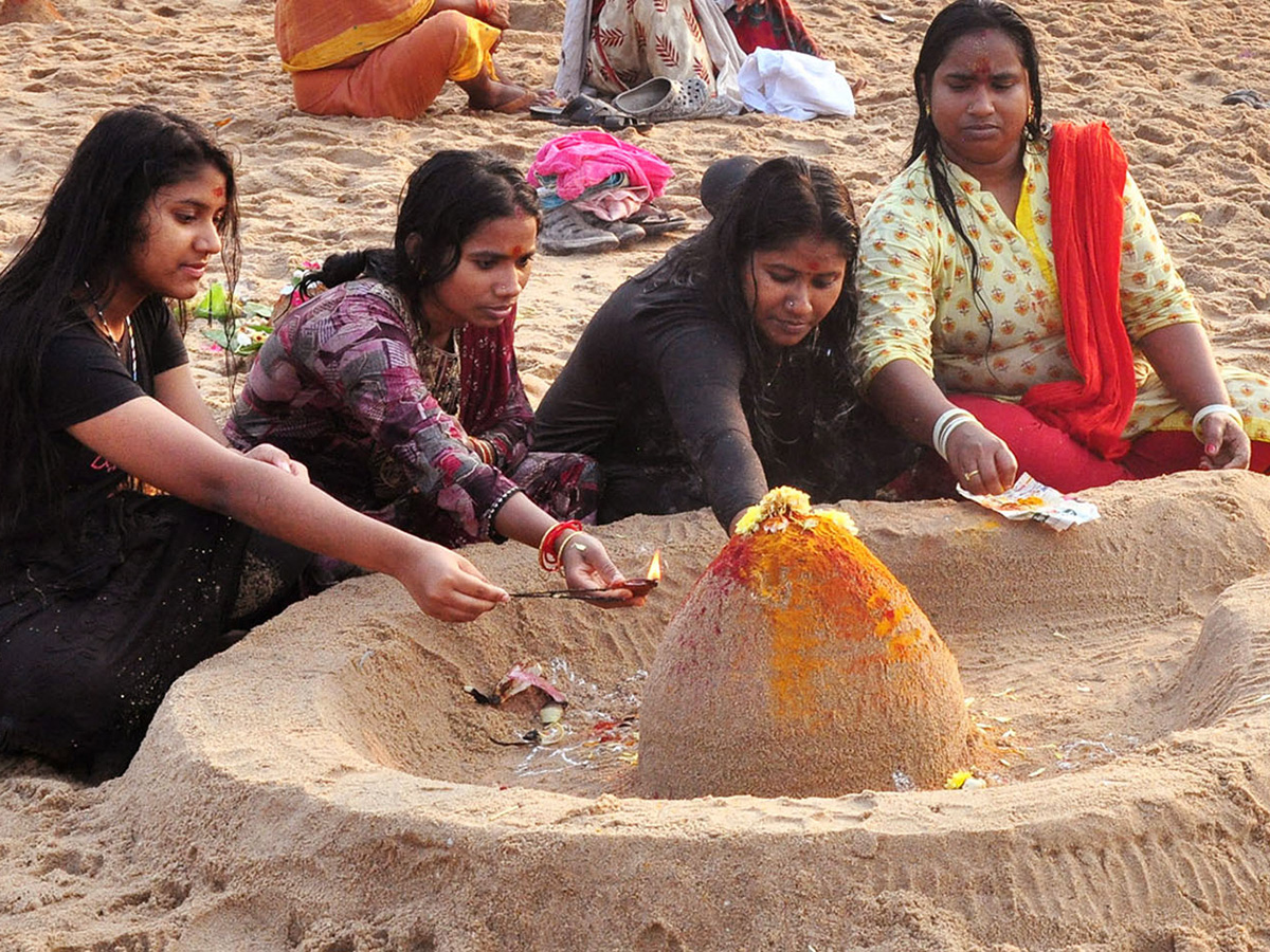 Visakhapatnam: The beach was thrilled with the recitation of Lord Shiva13