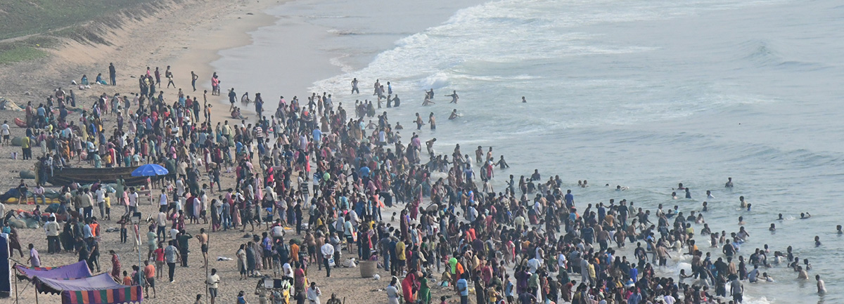 Visakhapatnam: The beach was thrilled with the recitation of Lord Shiva17