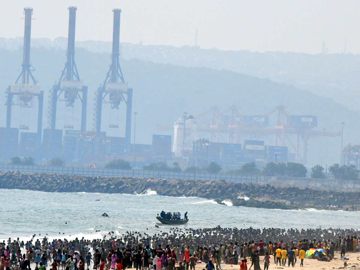 Visakhapatnam: The beach was thrilled with the recitation of Lord Shiva2