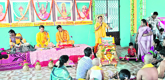 భక్తిశ్రద్ధలతో శ్రీపంచమి4