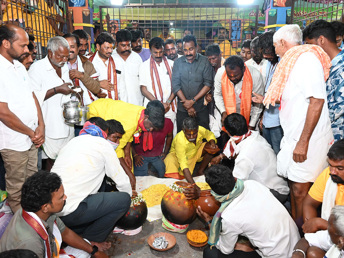 Durajpally Peddagattu Jathara at Suryapet Photos16