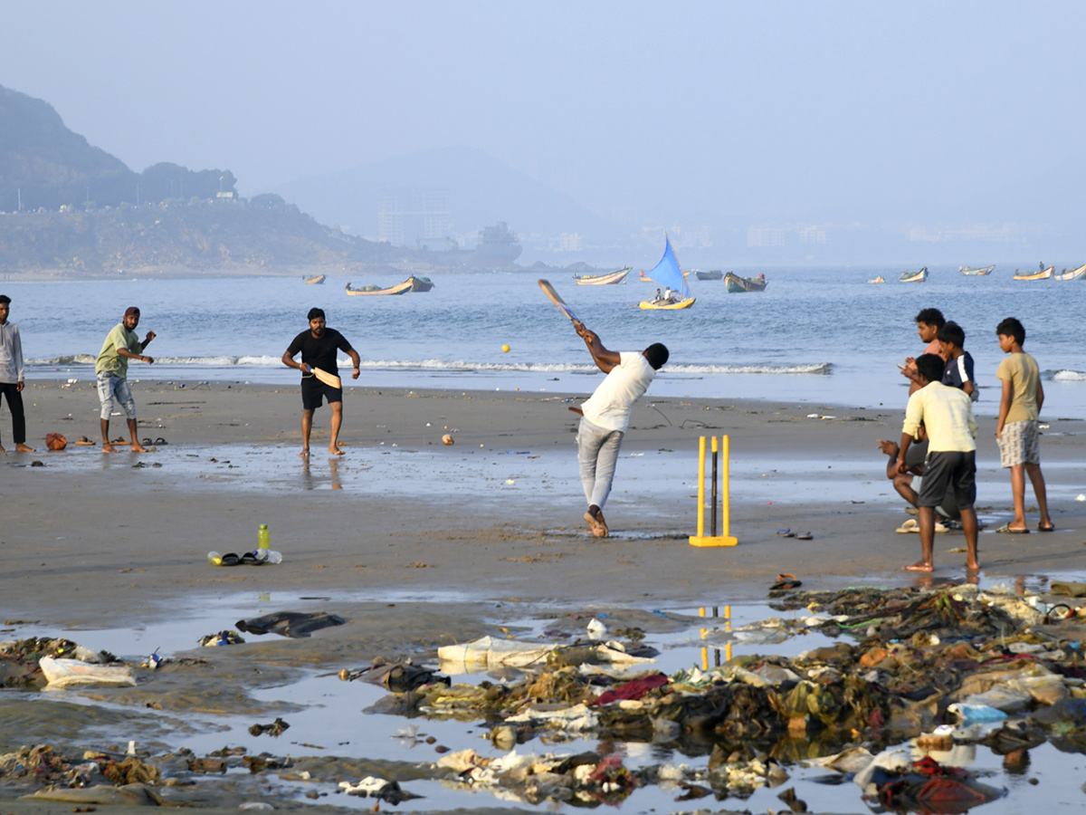 Sunday Visakhapatnam Beach Photos10