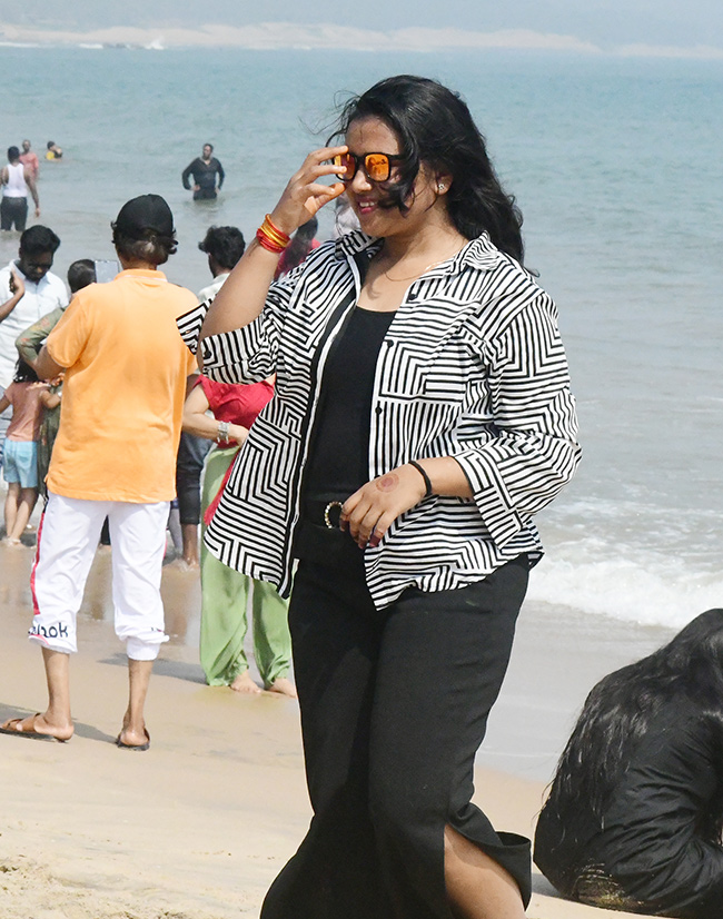 Sunday Visakhapatnam Beach Photos13