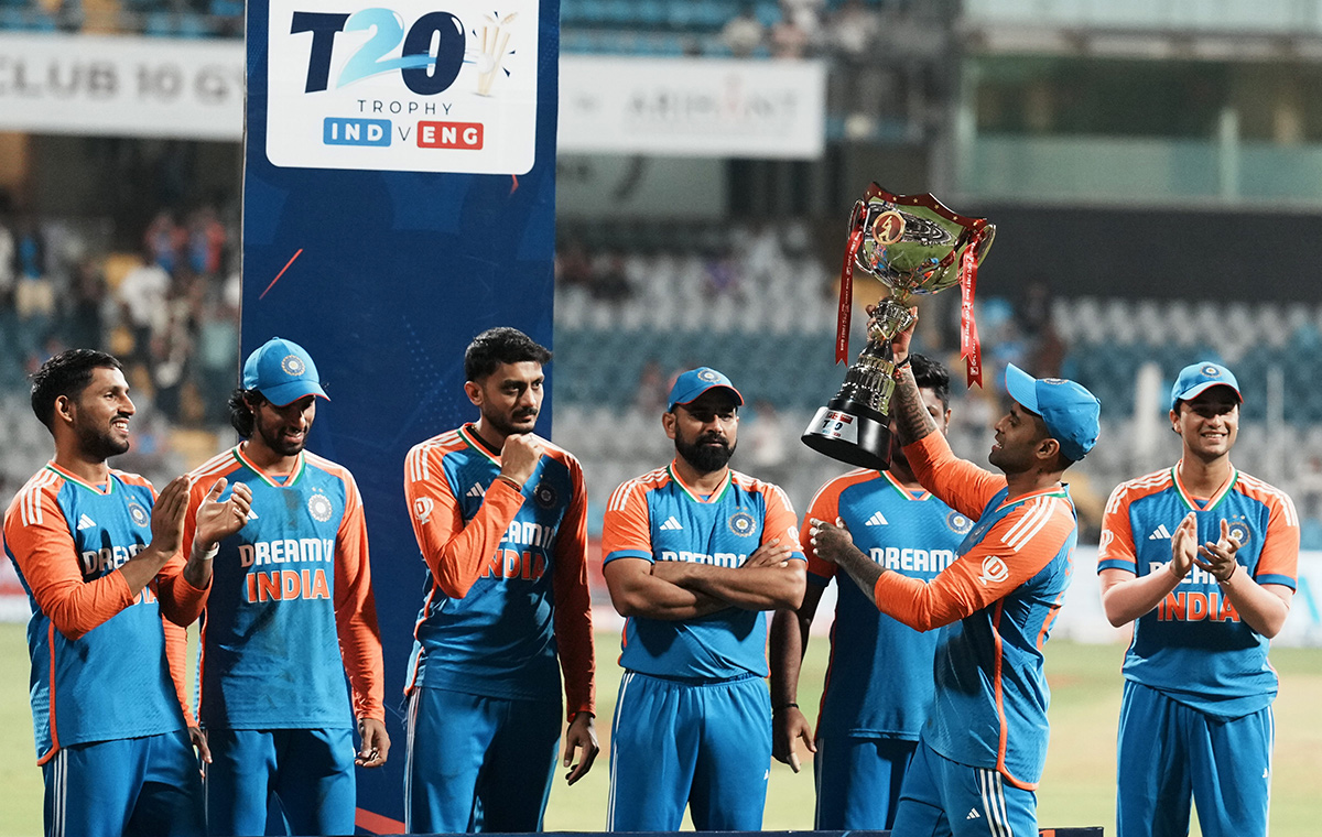 winning the fifth Twenty20 cricket match and series against England at Wankhede Stadium2