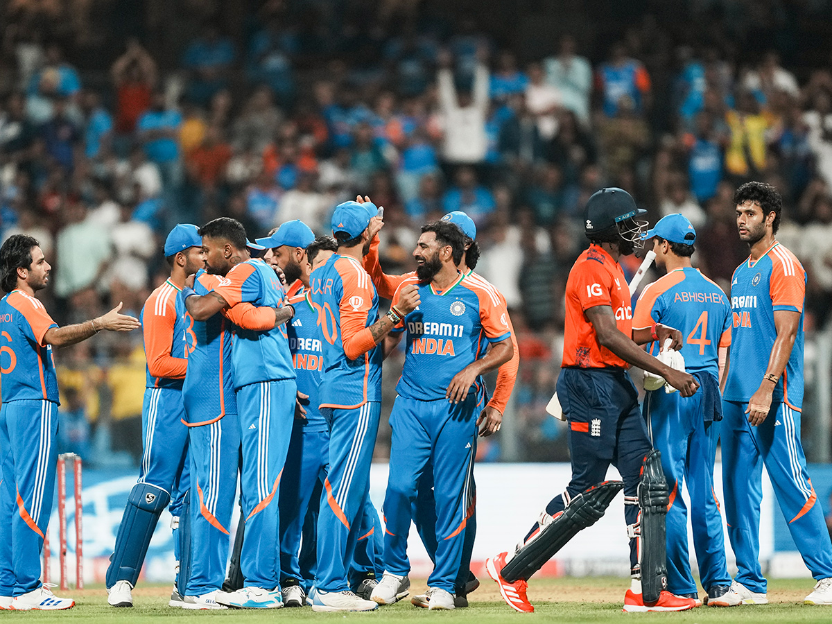 winning the fifth Twenty20 cricket match and series against England at Wankhede Stadium7