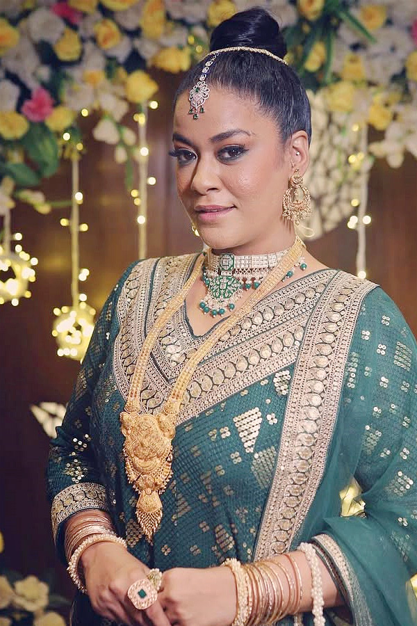 Intresting Facts About Actress Mumaith Khan Photos4