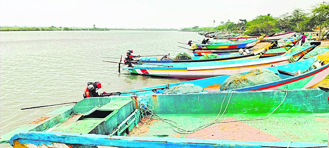 శ్రీవారి దర్శనానికి 18 గంటలు 
1