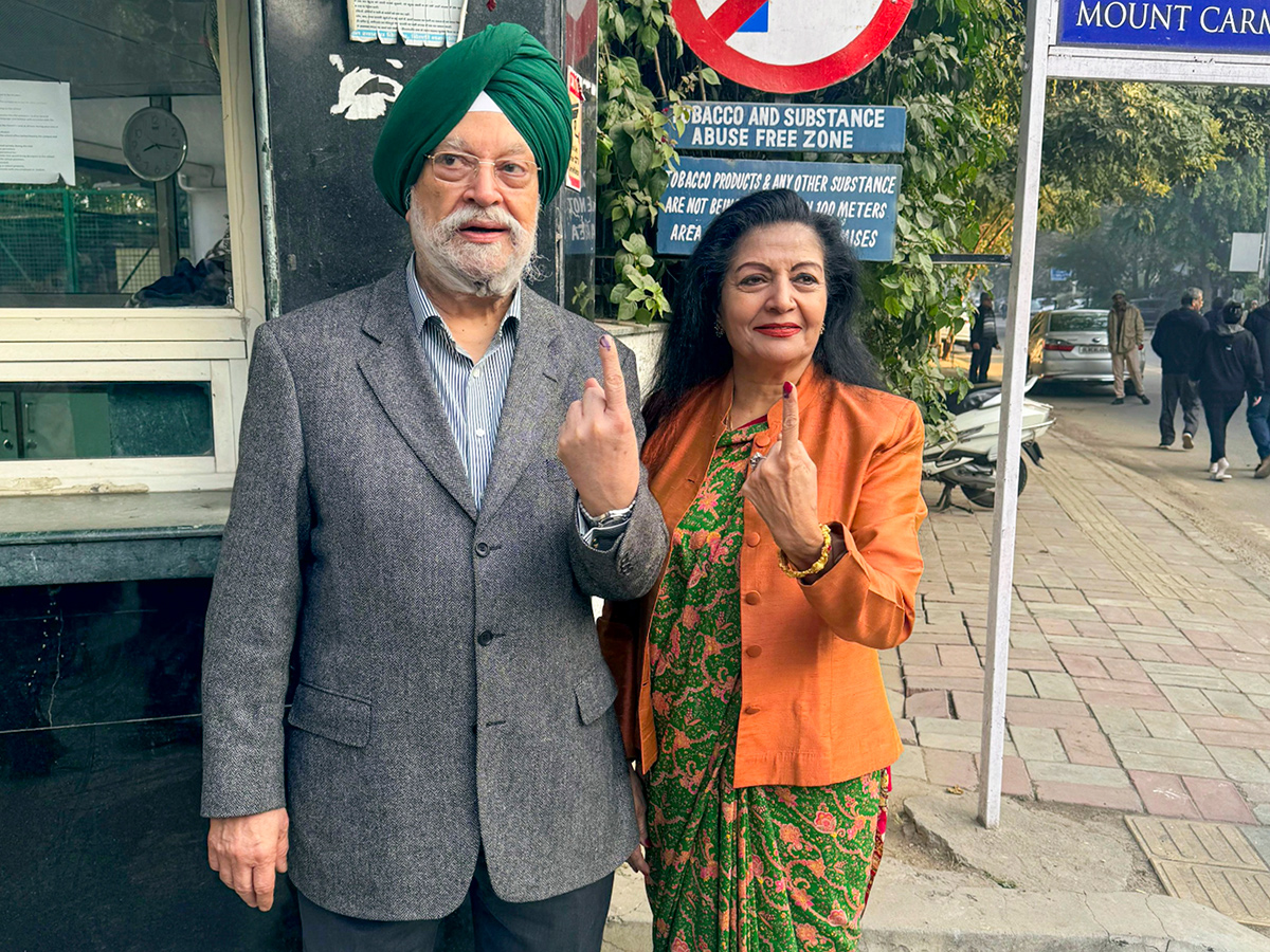 Polling booth during the Delhi Assembly elections in New Delh Photos14