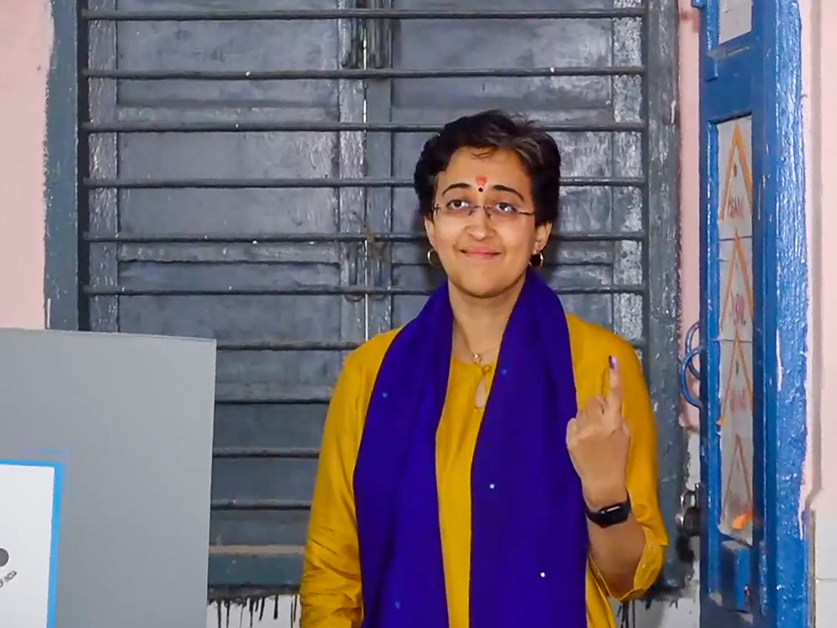 Polling booth during the Delhi Assembly elections in New Delh Photos2