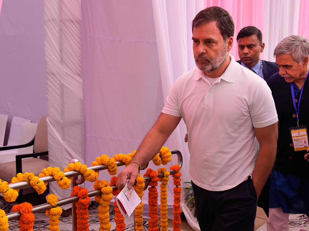 Polling booth during the Delhi Assembly elections in New Delh Photos4