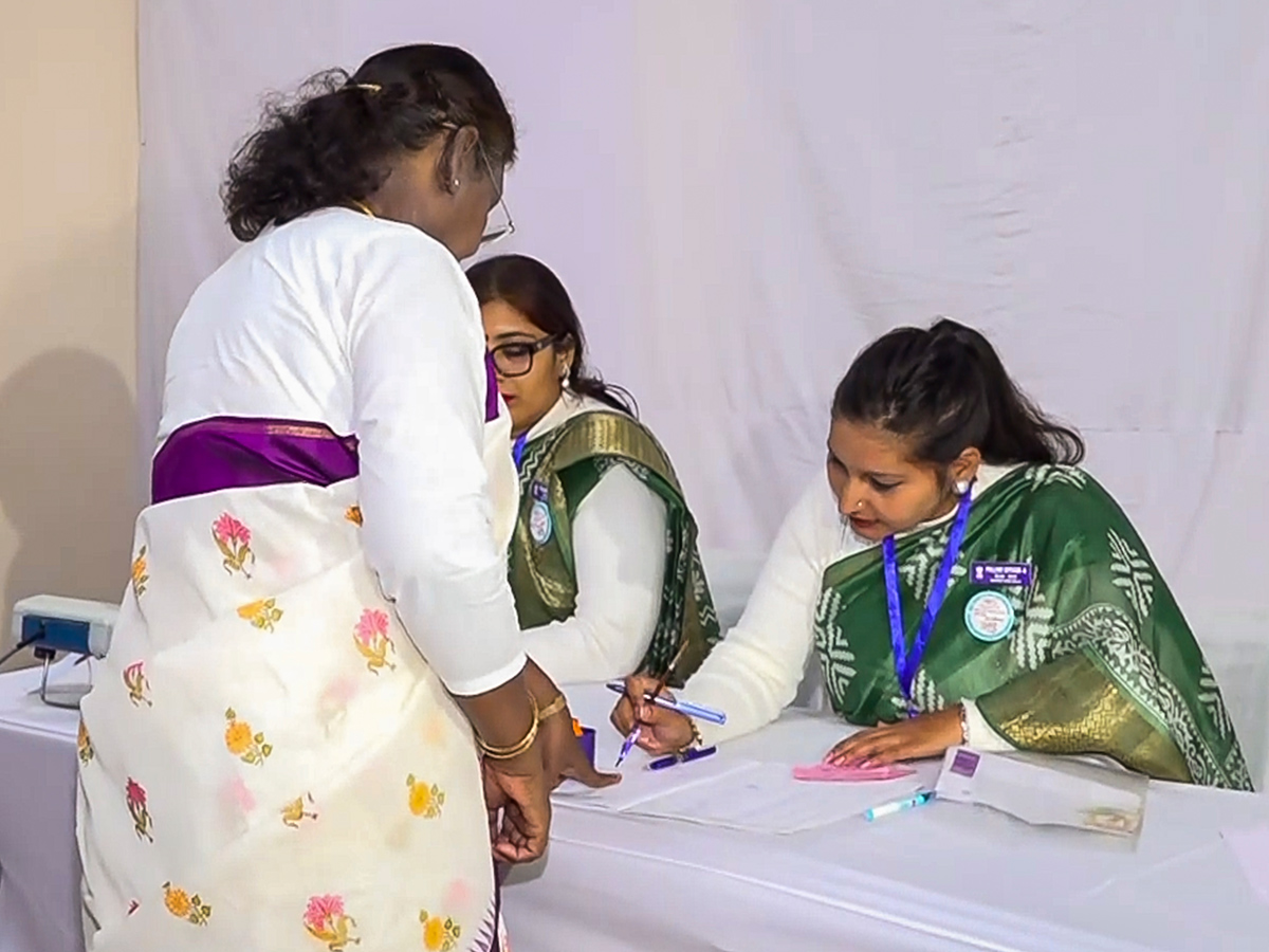 Polling booth during the Delhi Assembly elections in New Delh Photos7