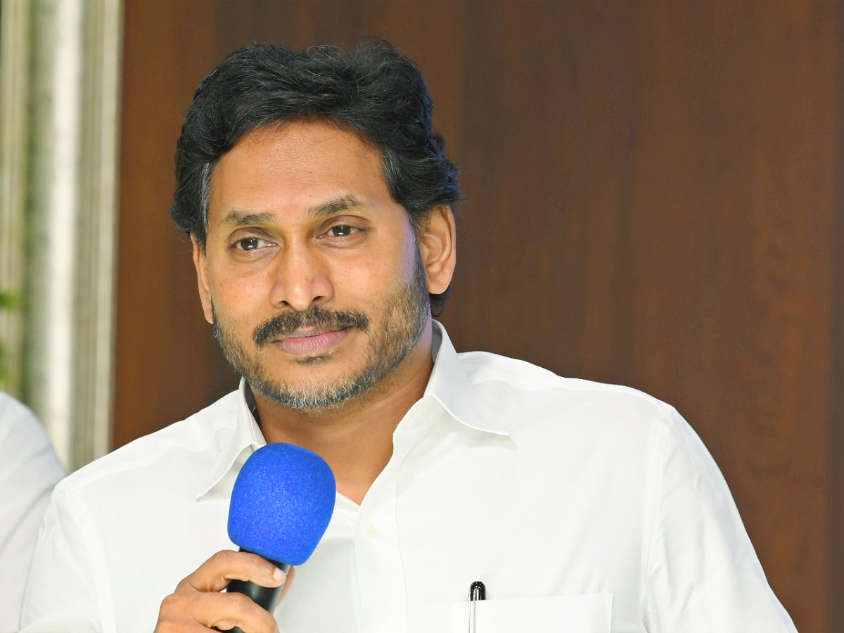 YS Jagan Key Meeting With Vijayawada YSRCP Corporators Photos13