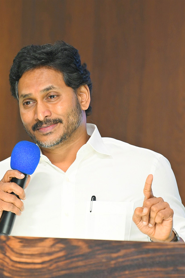 YS Jagan Key Meeting With Vijayawada YSRCP Corporators Photos22