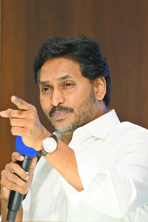 YS Jagan Key Meeting With Vijayawada YSRCP Corporators Photos25