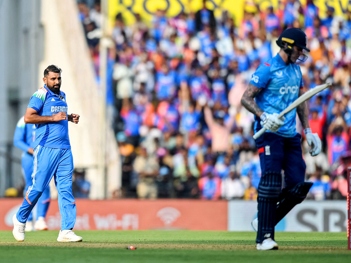 1st ODI: India beat England by 4 wickets Photos12