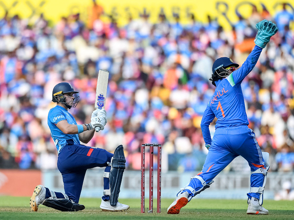 1st ODI: India beat England by 4 wickets Photos13