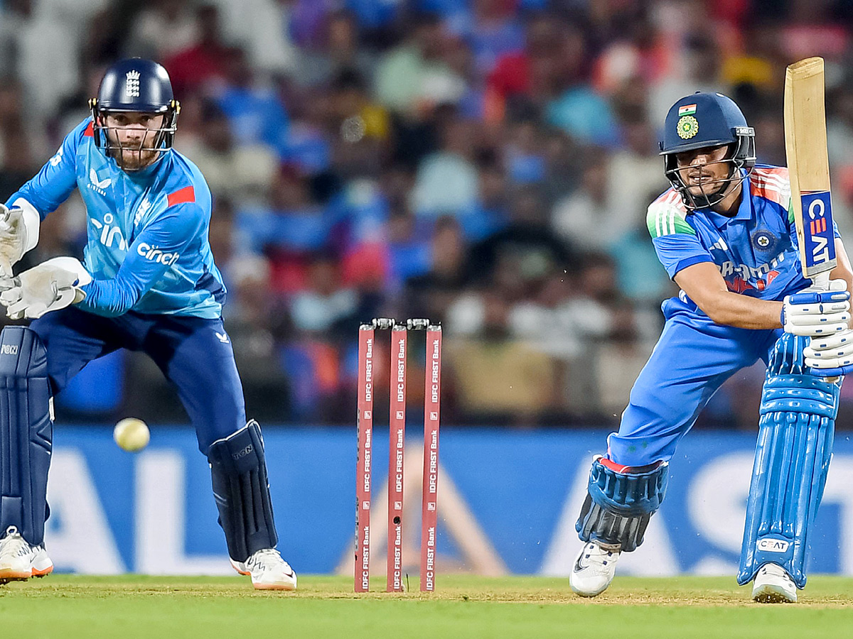 1st ODI: India beat England by 4 wickets Photos3