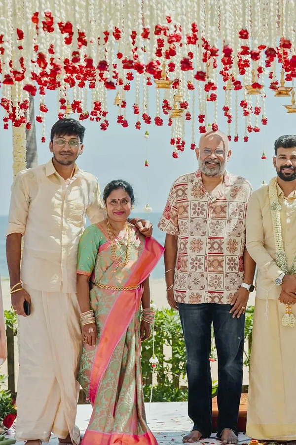 Hero karthi Attends cinematographer Thamizhazhagan Beach Style Wedding Photos5