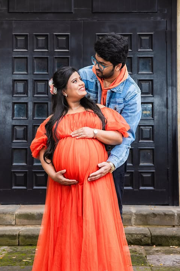 Raja Ravi Varma theme maternity photoshoot going viral8