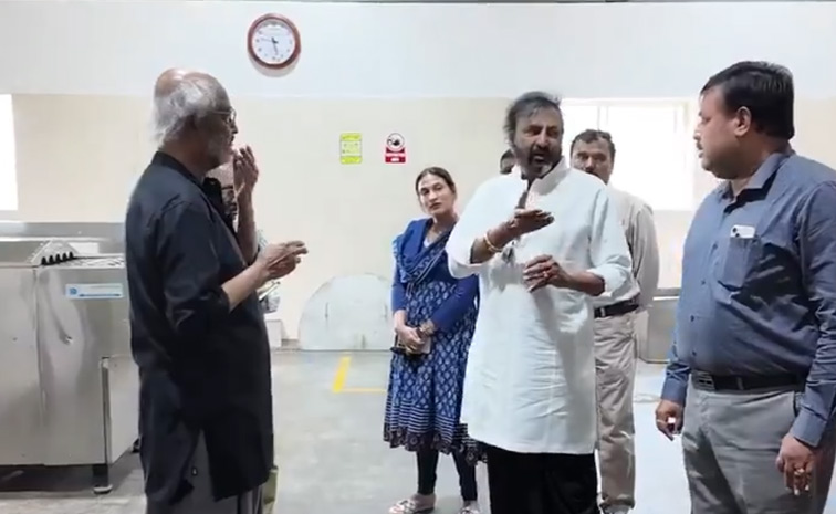 Super Star Rajinikanth And His Daughter Aishwarya Visited Tirupathi MOhan Babu University Photos13