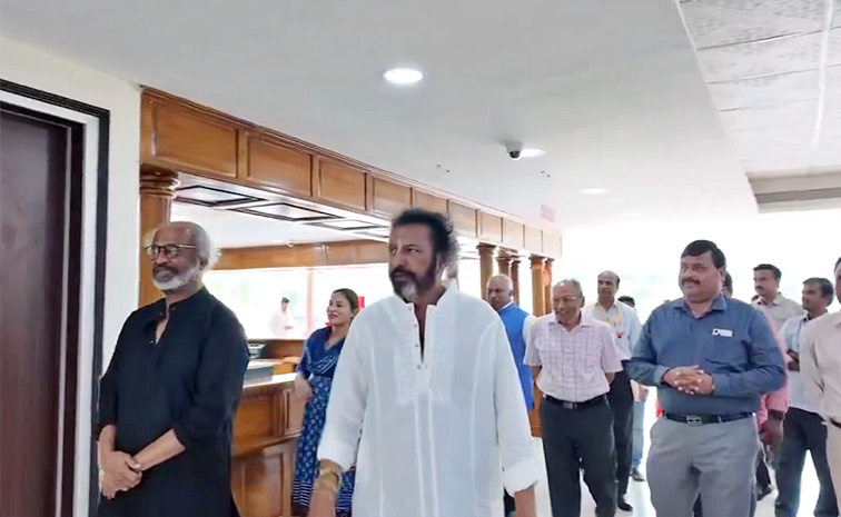 Super Star Rajinikanth And His Daughter Aishwarya Visited Tirupathi MOhan Babu University Photos18