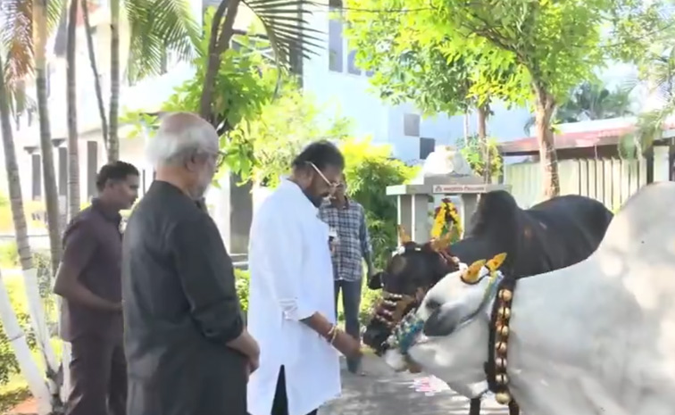 Super Star Rajinikanth And His Daughter Aishwarya Visited Tirupathi MOhan Babu University Photos10