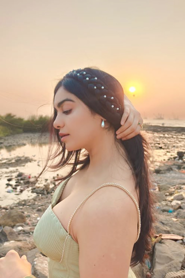 Adah Sharma Shares Sun Glam Pictures 3