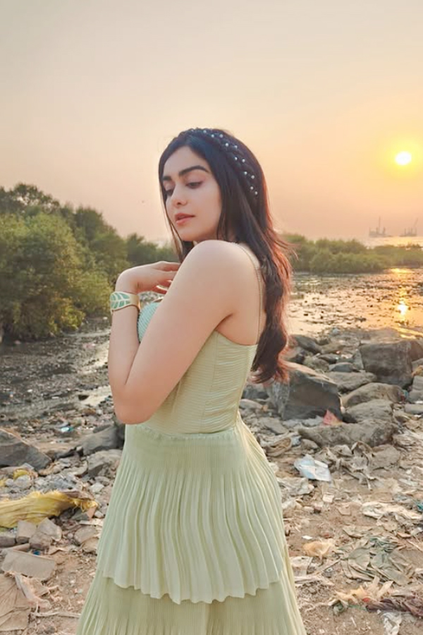 Adah Sharma Shares Sun Glam Pictures 9