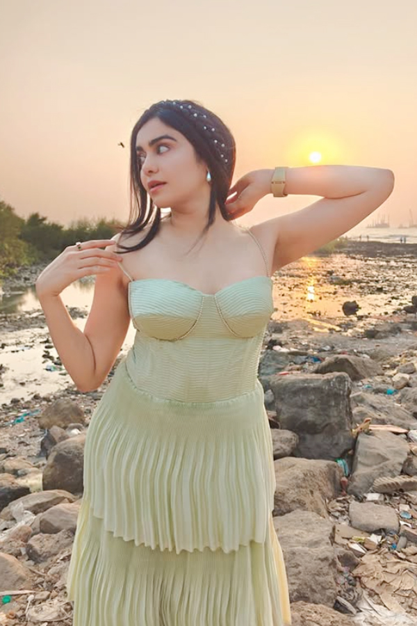 Adah Sharma Shares Sun Glam Pictures 10