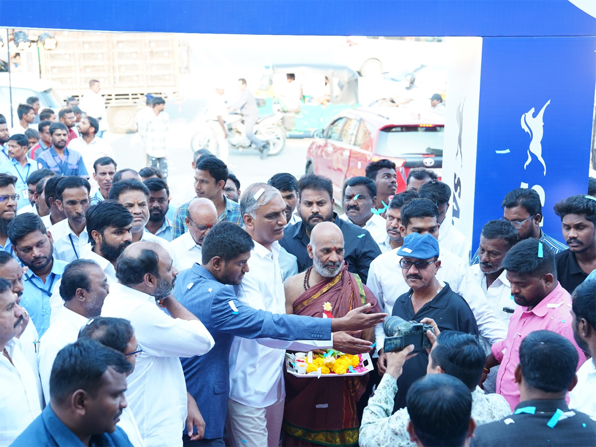 Hyderabad: Harish Rao inaugurates Arjun TVS Showroom 2