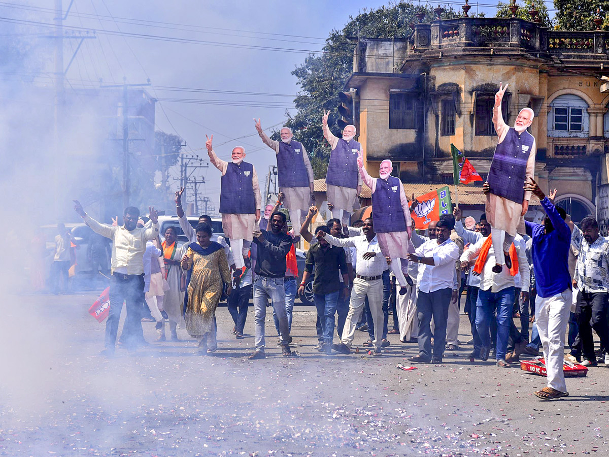 Delhi Assembly Election Results 2025: Celebrations of landslide victory of BJP in Delhi Assembly Elections Photos25