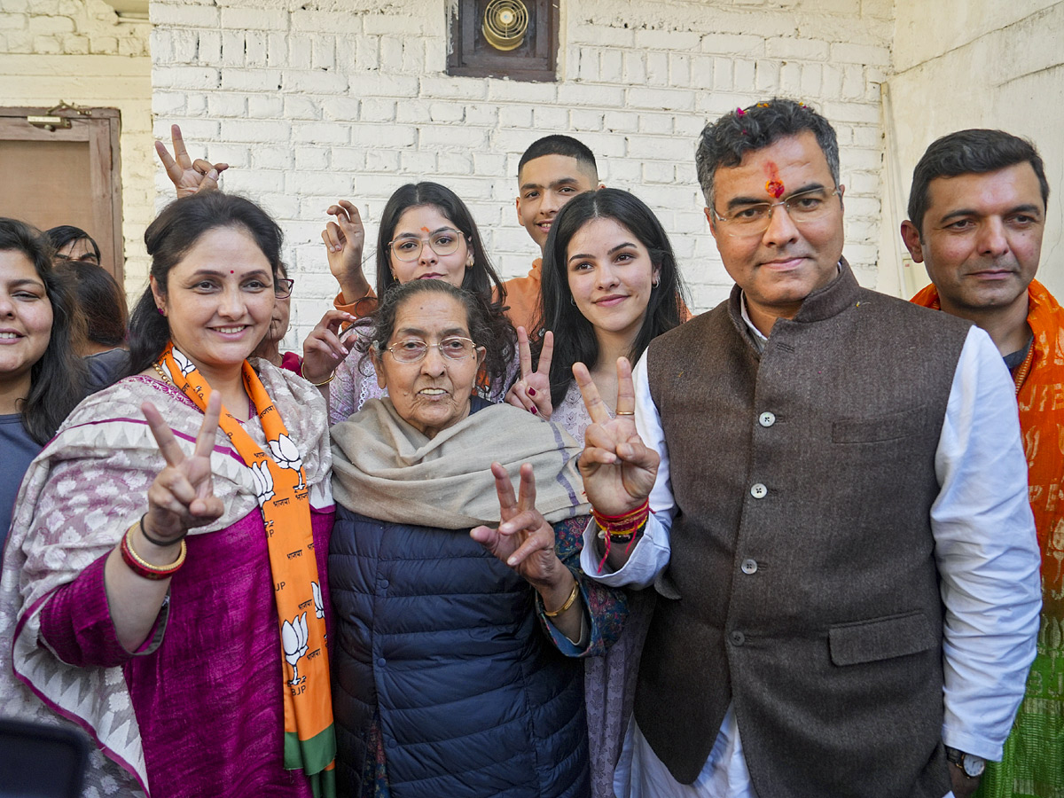 Delhi Assembly Election Results 2025: Celebrations of landslide victory of BJP in Delhi Assembly Elections Photos10