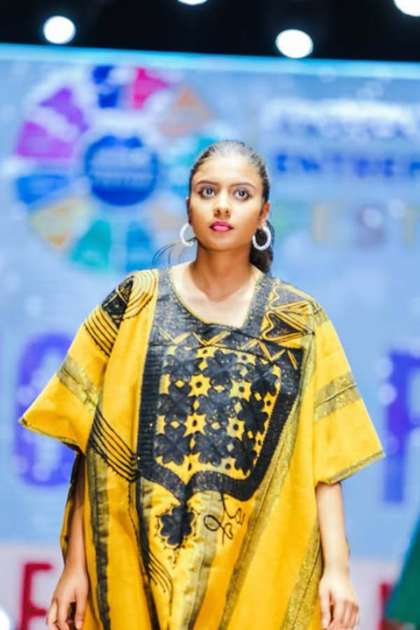 Rojas daughter Anshu Malik ramp walk at the Global Entrepreneurship Festival4