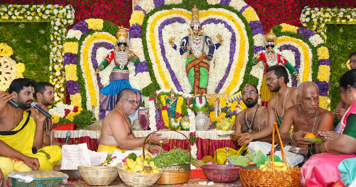 venkateswara swamy kalyanam at karimnagar photos10