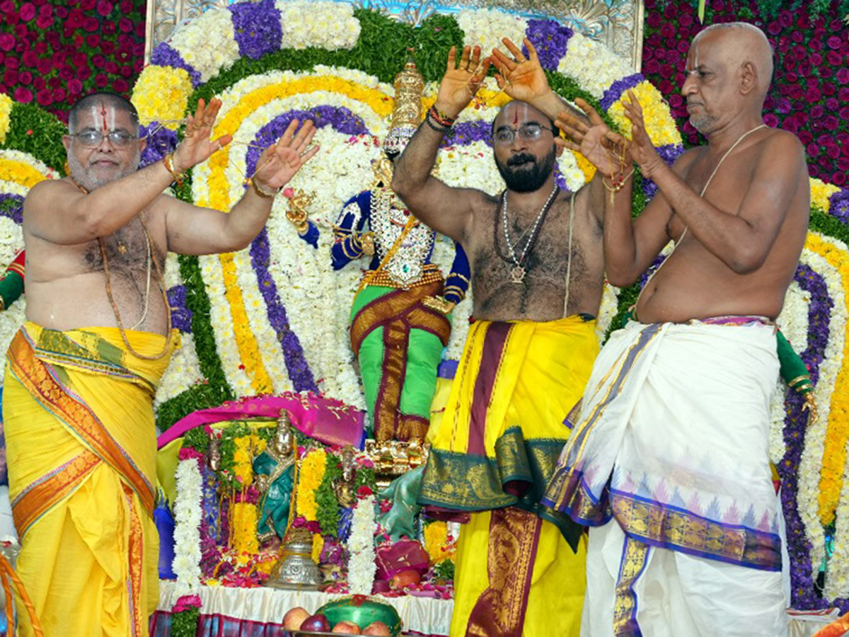 venkateswara swamy kalyanam at karimnagar photos14