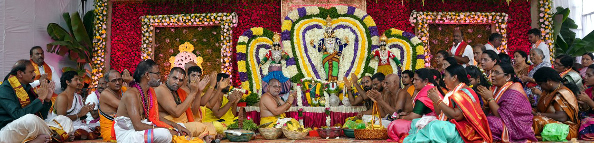 venkateswara swamy kalyanam at karimnagar photos15