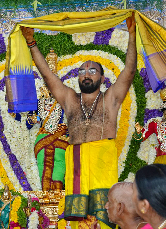 venkateswara swamy kalyanam at karimnagar photos23