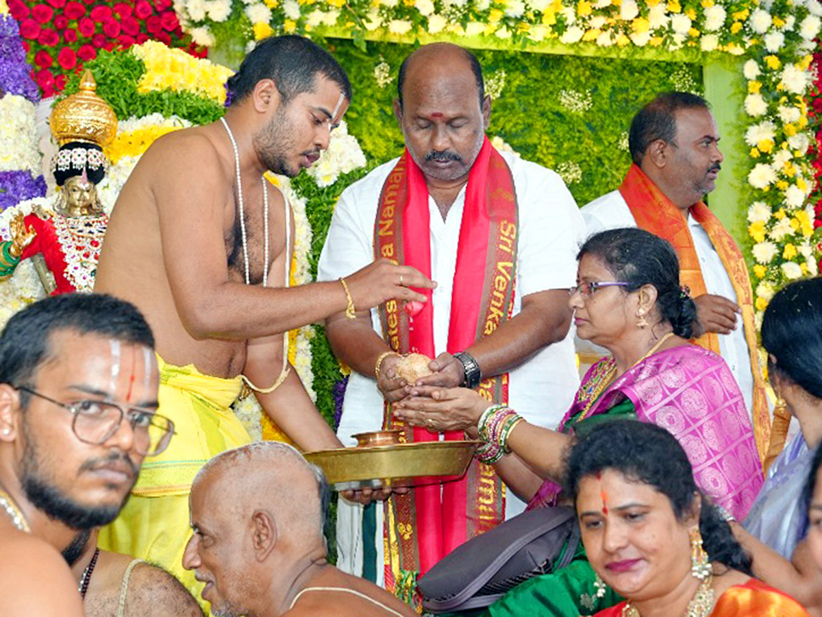 venkateswara swamy kalyanam at karimnagar photos6