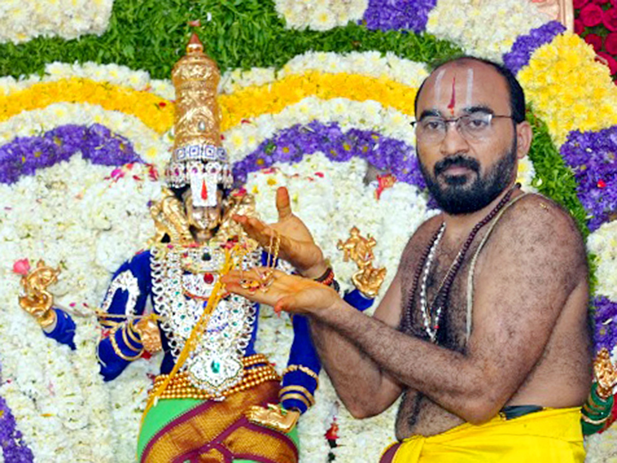 venkateswara swamy kalyanam at karimnagar photos7