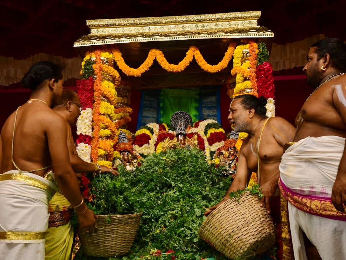 Pushpa Yagam Performed To Sri Lakshmi Venkateswara Swamy Temple In Kadapa Photos18