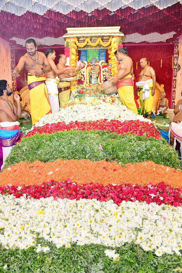 Pushpa Yagam Performed To Sri Lakshmi Venkateswara Swamy Temple In Kadapa Photos9