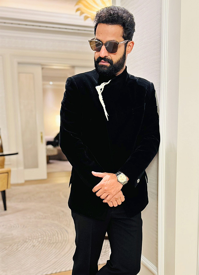 Jr NTR Stunning Looks Photos Goes Viral5