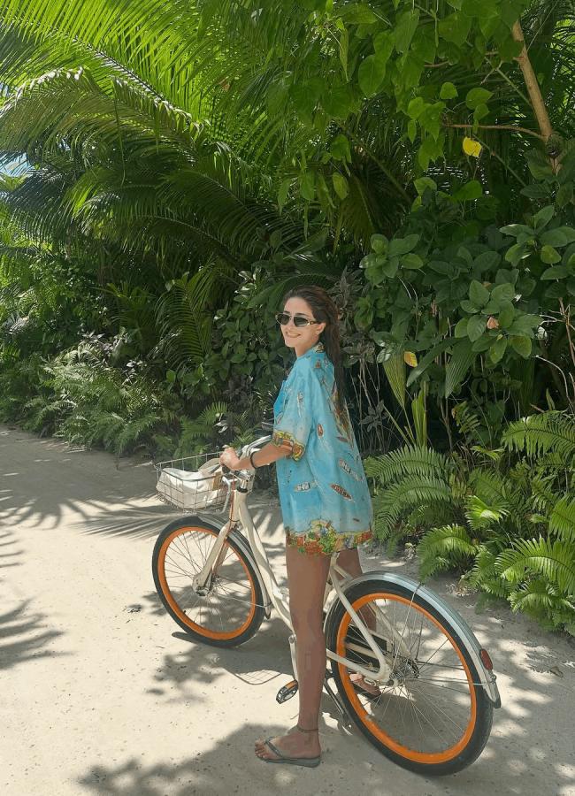 Ananya Panday Shares Photos Of Her Vacation In Seychelles13