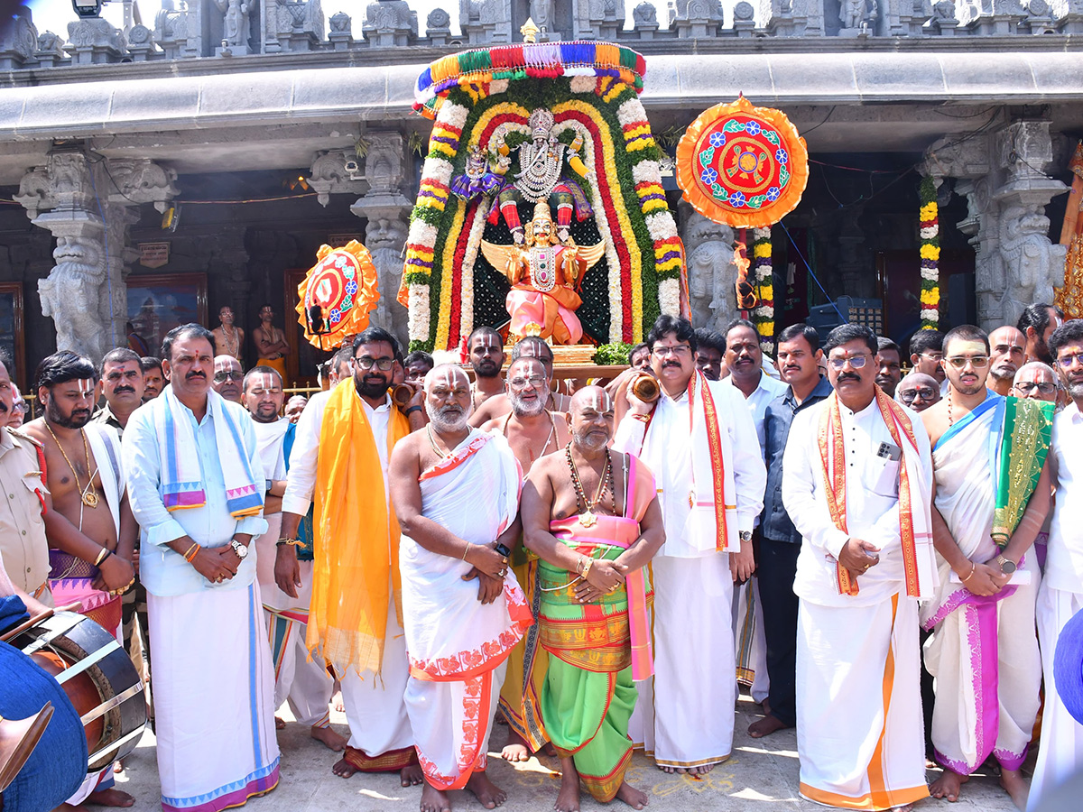 Sri Lakshmi Narasimha Swamy Temple Yadagirigutta9