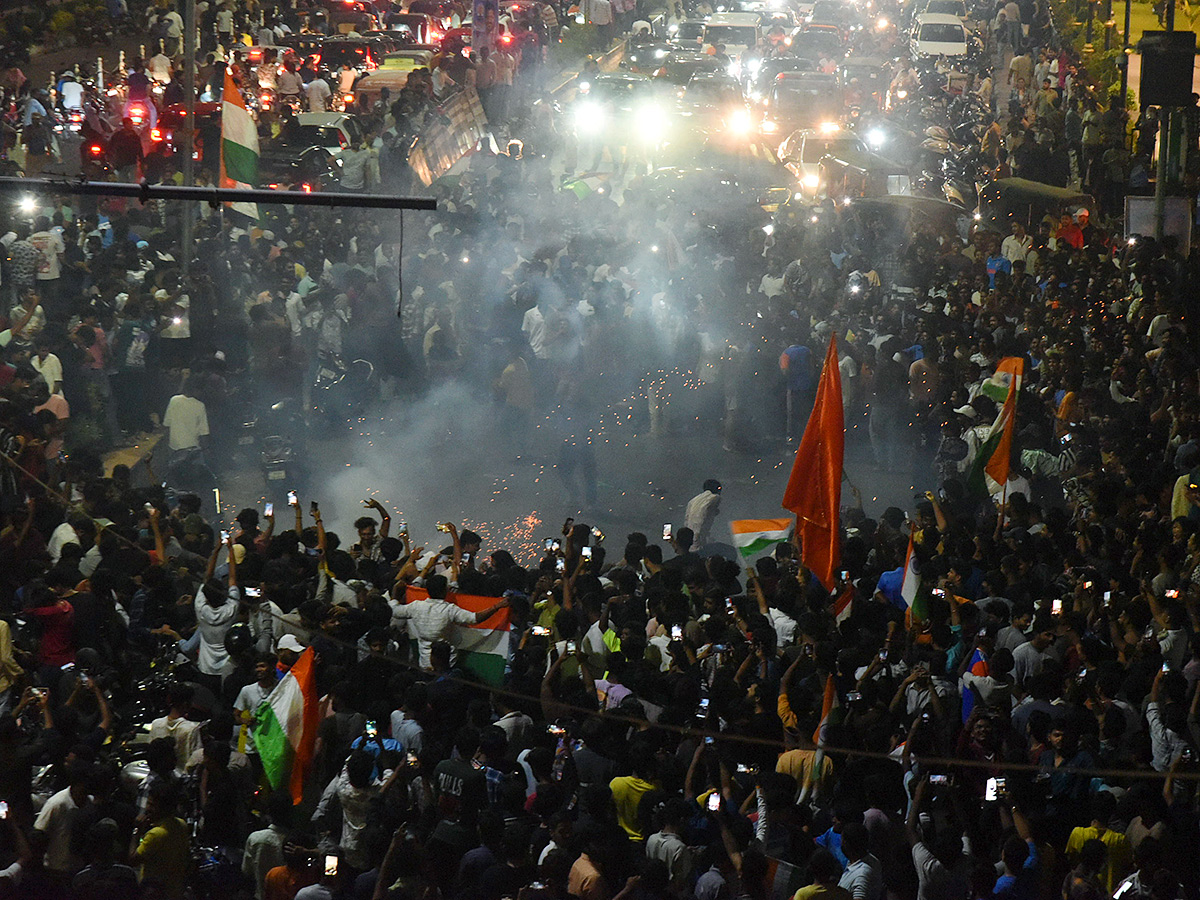 india win champions trophy 2025 celebrations in tank bund hyderabad9