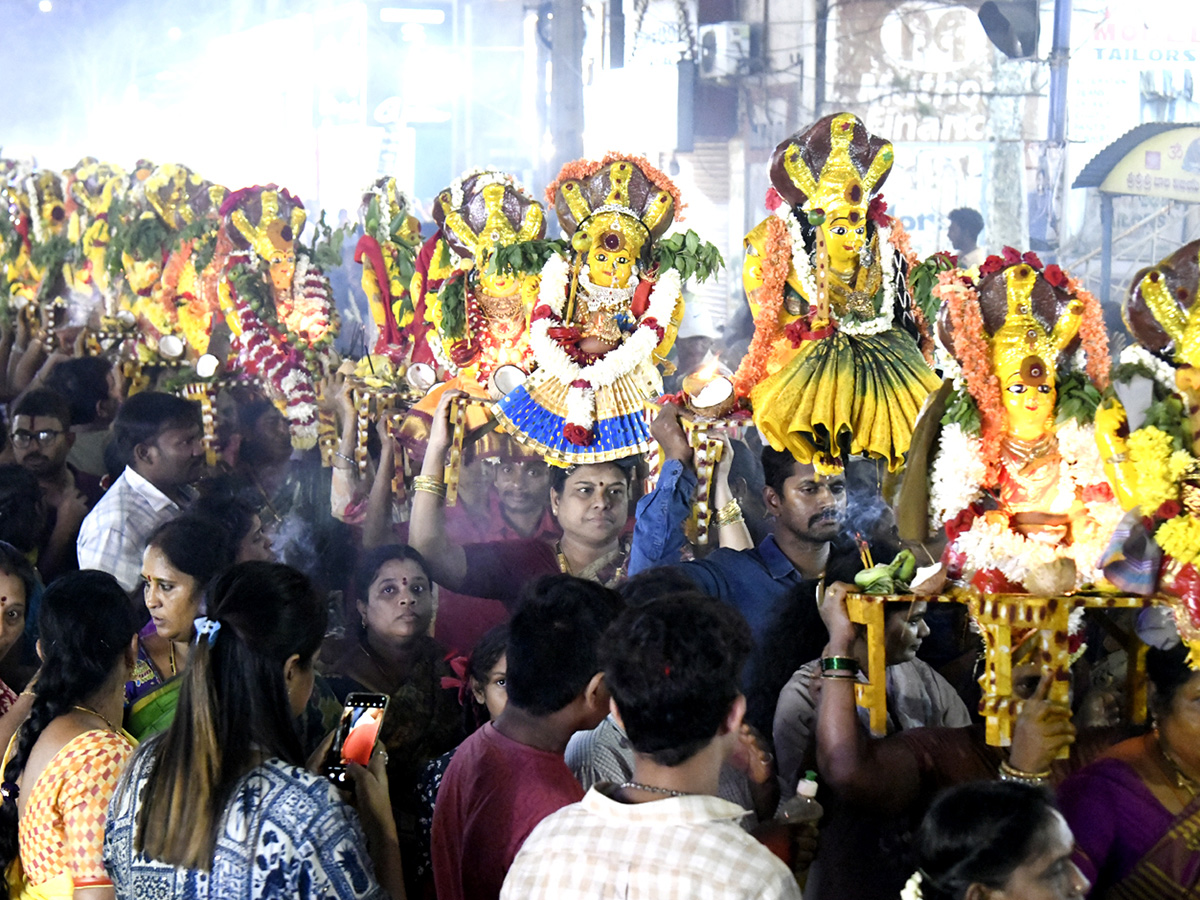 Tholella Sambaram In Pydithalli Sirimanu Utsavam Photos4