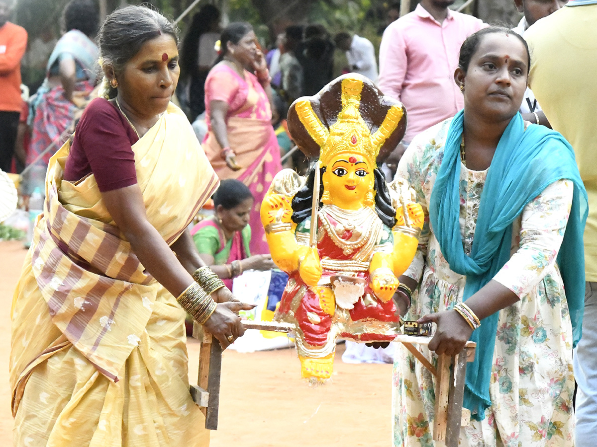 Tholella Sambaram In Pydithalli Sirimanu Utsavam Photos8